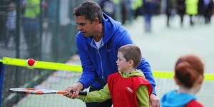 2011-MiniTennis_coaching-BrodiePark-600x300-getty